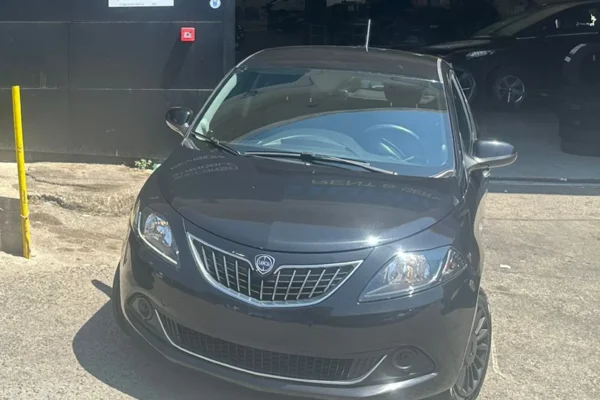 Lancia Ypsilon